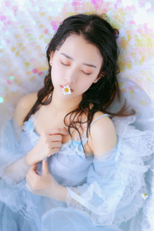 在野外被男人躁了一夜动图
